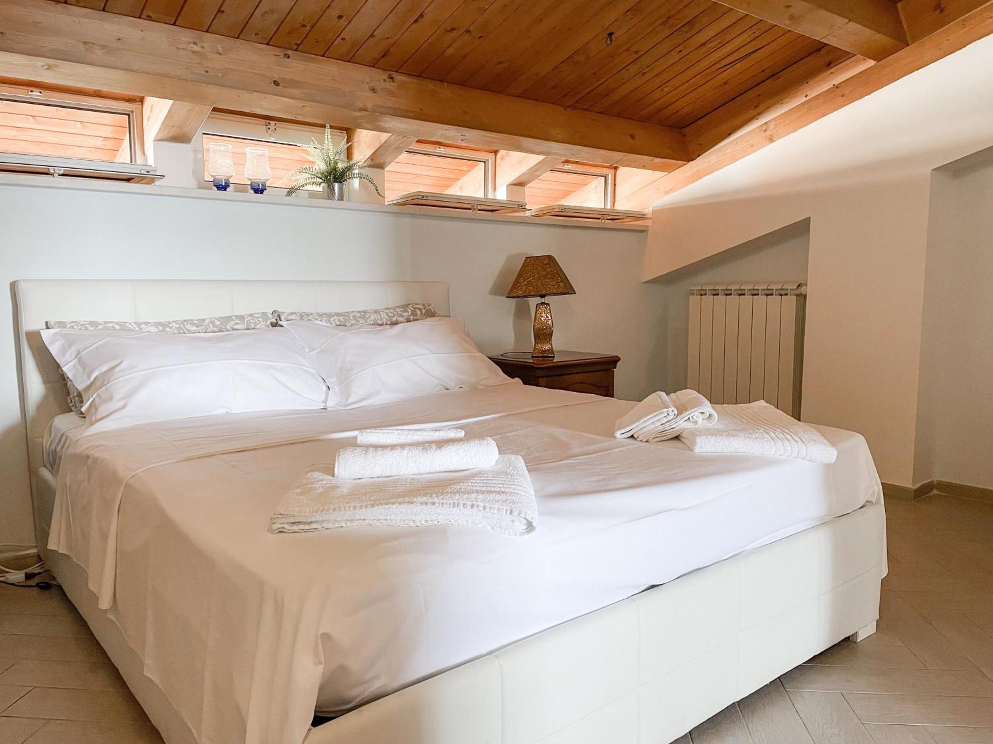 Maremare Apartments Giardini Naxos Dış mekan fotoğraf