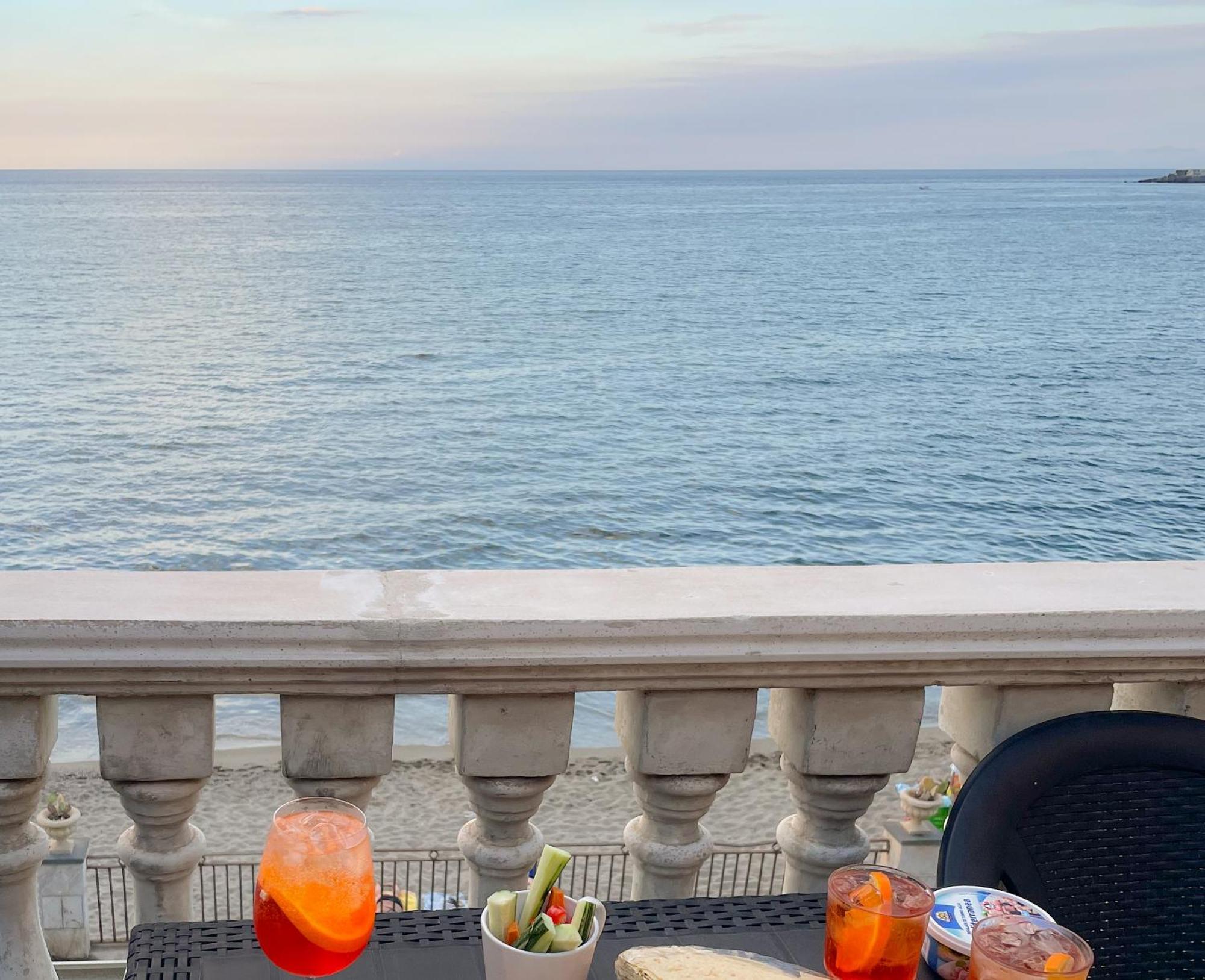 Maremare Apartments Giardini Naxos Dış mekan fotoğraf